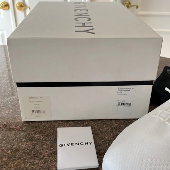 GIVECHY MEN’S/LADIES WHITE KNIT SNEAKERS-39-AMAZING-EUC-BOX-DUST BAG! - Picture 9 of 16